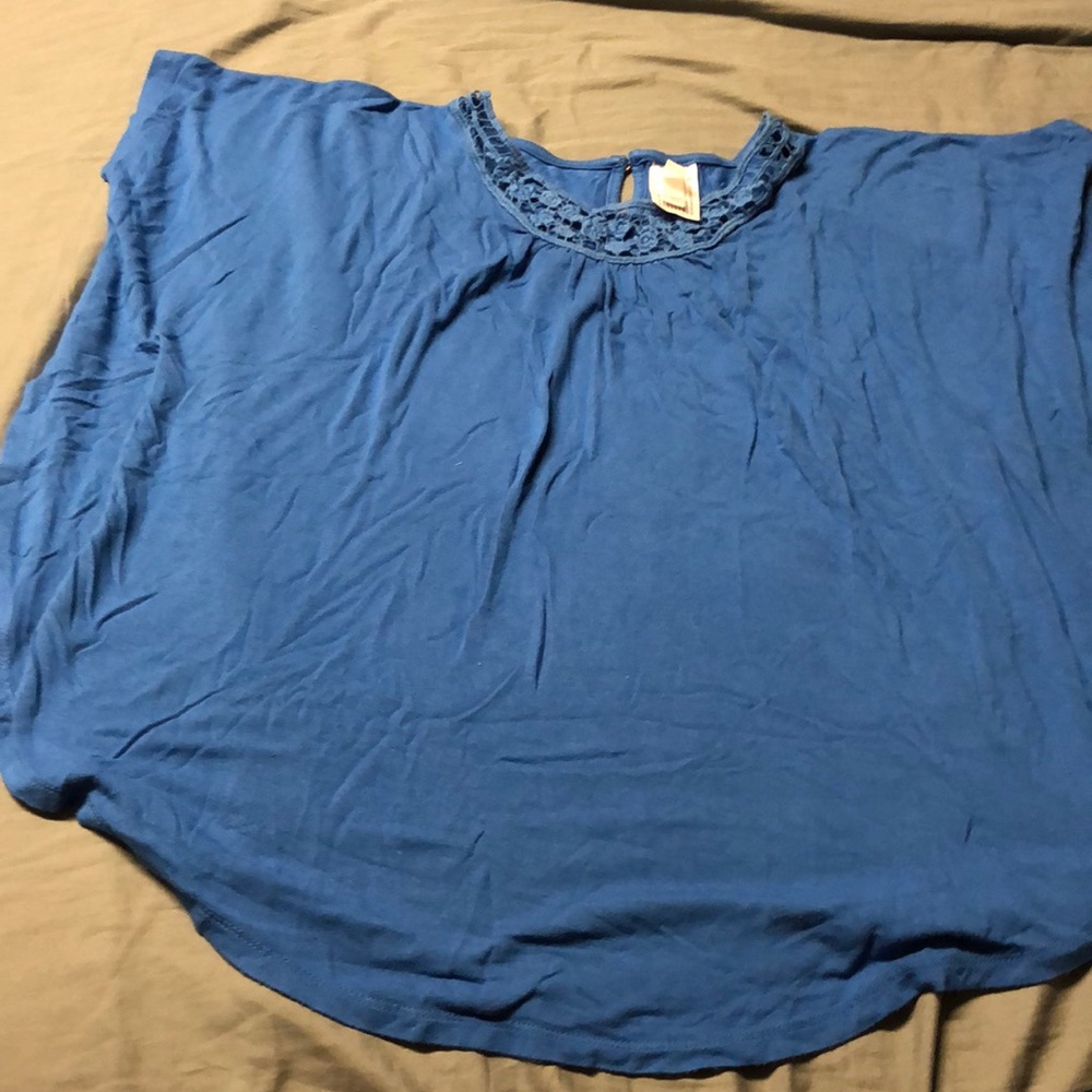 Xhilaration Girls Circle Shirt Lace Neck Keyhole Back Blue XLarge